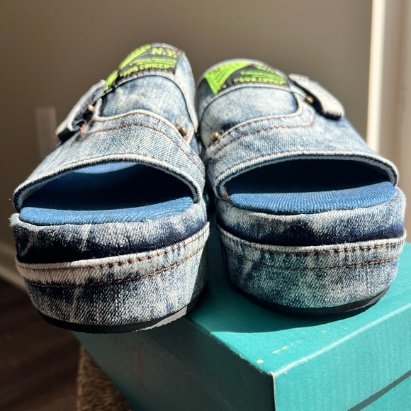 MeiSiLe brand platform, bohemian slide wedge.
denim slip ons. - Picture 9 of 13